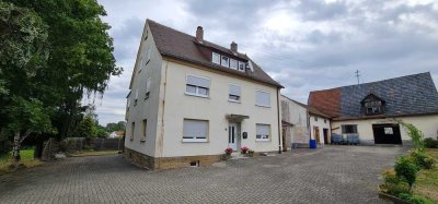Zweifamilienhaus mit Scheunen und Garage auch als Kapitalanlage geeignet