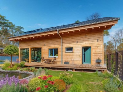 Modernes Holzhaus in Hanglage mit großer Terrasse