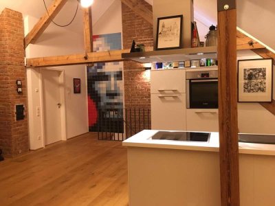 Stadtmitte Ulm, Loft-DG-Wohnung mit tollem Münsterblick, Loggia