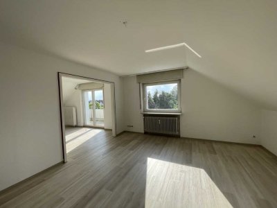 Attraktive 4-Zimmer-Wohnung, saniert 2023, mit Balkon in ruhiger Lage