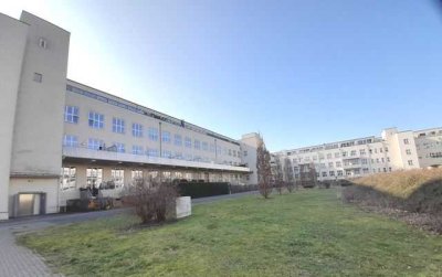 ** PROVISIONSFREI** Bezugsfreie attraktive Single-Wohnung mit Außenstellplatz