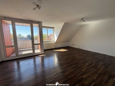 Gemütliche 2-Zimmer-Dachgeschosswohnung mit Balkon in attraktiver Lage von Emden-Constantia