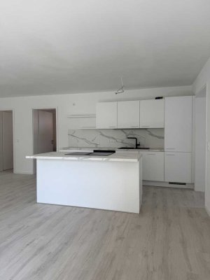 NEUBAU: Stilvolle luxus 3-Zimmer-Wohnung mit privater Garage