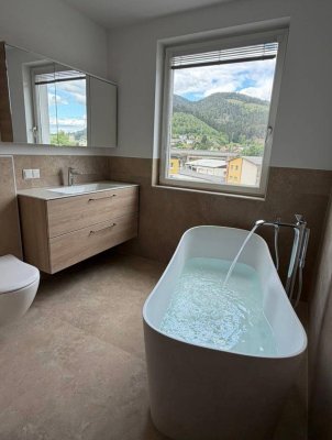 Moderne 108m² Wohnung mit Balkon - Erstbezug nach Sanierung