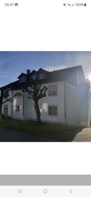 Helle, gepflegte 1-Zimmer-Wohnung in Gummersbach mit überdachtem Balkon