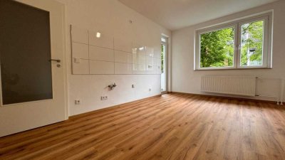 *** Wir modernisieren für Sie! Nur wenige Schritte bis zum Schlosspark! ***