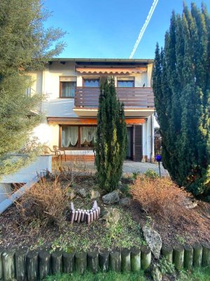 Sonniges Reiheneckhaus mit Garten, Terrasse, Balkon & Garage – Nürnberg (Erbbaurecht)