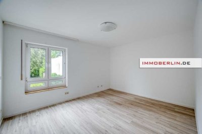 IMMOBERLIN.DE - Angenehme Lage! Sonnige Wohnung mit Südloggia & Pkw-Stellplatz