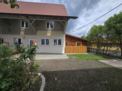 Sofort verfügbar! 5-Zimmer Wohnung mit Garten
- Ländlicher Charme trifft modernen Wohnkomfort