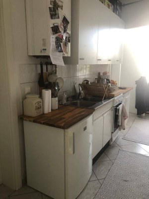 (Teil-) Möbiliertes WG-Zimmer im Altbau Wien 1180
