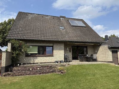 ***Massives Einfamilienhaus mit Garage in Celle / OT Garßen***