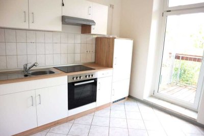 EBK***  - Stellplatz mgl. - sonniger Balkon - frei ab sofort !!!