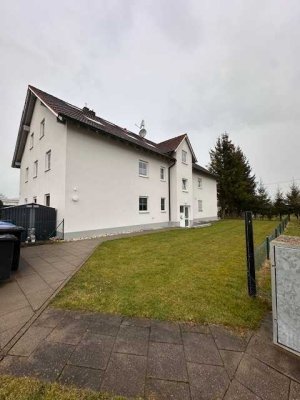 Exklusive, modernisierte 3-Raum-Wohnung mit Balkon in Nersingen/Straß