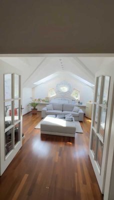 Großzügige 5-Zimmer Wohnung mit Terrasse und Sauna in Augsburg Innenstadt