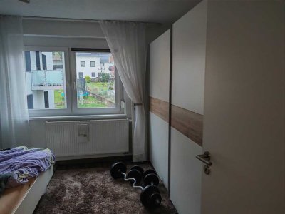 Vollständig renovierte 3-Zimmer-Wohnung mit Balkon und EBK in Flattichstrasse, Freiberg Am Neckar