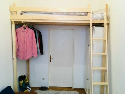 Möbliertes WG-Zimmer mit Hochbett in 7er-WG — Studenten und Praktikanten willkommen