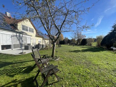 Exklusives und repräsentatives Einfamilienhaus in Aichach-Oberschneitbach!