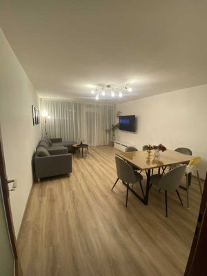 Voll-Möblierte 5-Zimmer-Wohnung mit Balkon, Einbauküche & Tiefgarage in Rodgau-Dudenhofen