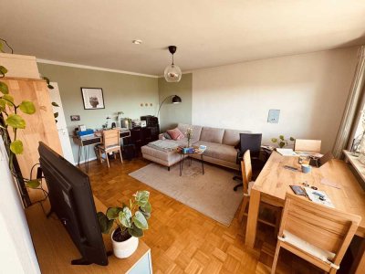 Moosach: sehr charmante, gut geschnittene 2-Zi.-Wohnung m. Tageslichtküche u. Loggia, gut vermietet!