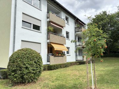 KAPITALANLAGE: VERMIETETE 2 ZI. WOHNUNG MIT BALKON U. CARPORT IN RUHIGER LAGE VON BERKERSHEIM