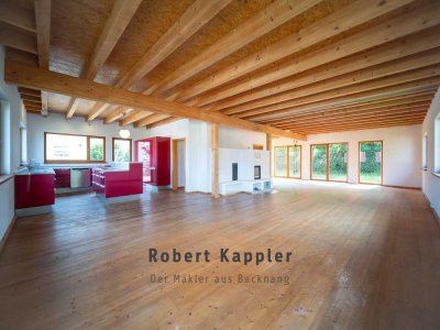 Modernes und großes Einfamilienhaus (211 m² Wfl.) mit Büro (52 m² Nfl.) in bevorzugter Wohnlage