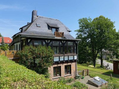 WOHNEN UND ARBEITEN IM SCHÖNEN WOLFERSGRÜN! Wohnhaus - Carport /Garagen - Werkstatt - Wochenendhaus!