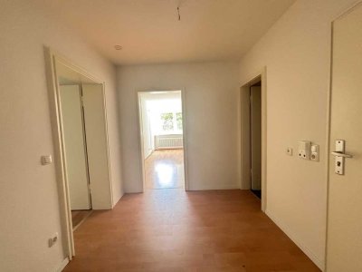 Schöne familienfreundliche 4-Zimmer-Wohnung mit Loggia nähe Augsburg-Kuhsee zu vermieten