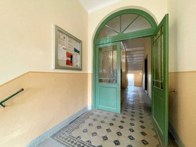 Ab sofort verfügbar: Sanierte Dachgeschosswohnung im südlichsten Stadtteil Dresdens!
