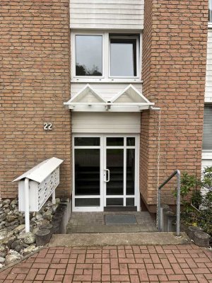 Helle Dachgeschosswohnung mit Tiefgaragenstellplatz