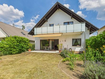 SCHWIND IMMOBILIEN - charmantes, freistehendes Haus in ruhiger und verkehrsgünstiger Lage