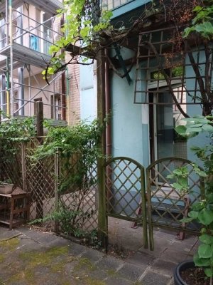 Stilvolle 2-Raum-Erdgeschosswohnung mit gehobener Innenausstattung mit Balkon und EBK in Nürnberg