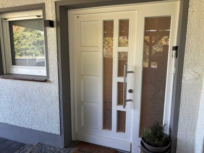 1,5-Raum-Souterrainwohnung mit großer Terrasse in Königswinter