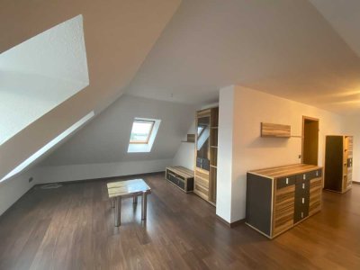 Exklusive 3-Raum-Maisonette-Wohnung mit Balkon in Nürnberg