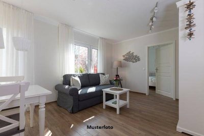 Kleinwohnung im Erdgeschoss mit Kochgelegenheit und Kellerabteil