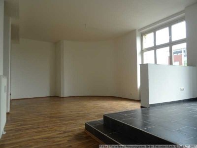 Helle Loftwohnung zu vermieten!