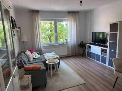 Helle 3-Zimmer Wohnung mit Balkon im 2. OG in Hannovers Südstadt
