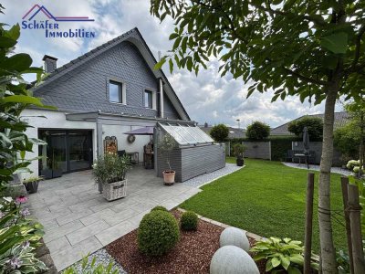 Stilvoll und smart: Modernes Einfamilienhaus mit exklusivem Garten und vielen Extras