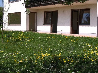 Sonnige Wohnung mit Gartenblick