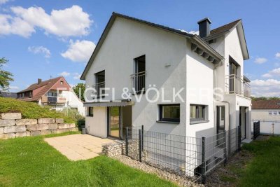 Architektur mit Anspruch – familienfreundliches EFH mit Terrasse, ELW & Top-Ausstattung!