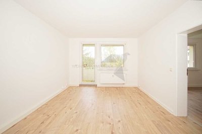 !! Neu Saniert !! 3-Raum-Wohnung mit Tageslichtbad, Balkon  und PKW-Stellplatz in C-Ebersdorf