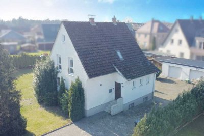 Modernisiertes Familienidyll in Ummeln - Einfamilienhaus als Raumwunder mit 2 Garagen