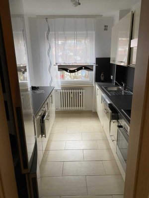Freundliche und sanierte 3-Raum-Wohnung mit Balkon und Einbauküche in Bad Kissingen