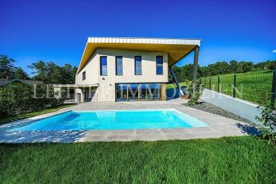 HOCHWERTIGE LUXUSVILLA - IMPOSANTE ARCHITEKTUR &amp; BEEINDRUCKENDES DESIGN IN RUHIGER, IDYLLISCHER LAGE