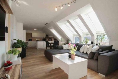 Wohnqualität in Hausleiten – modernisierte Dachgeschoßwohnung mit großem Gemütlichkeitsfaktor