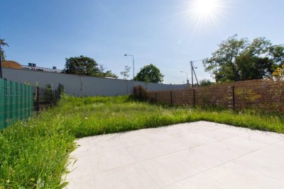 MODERNE DOPPELHAUSHÄLFTE NAHE GEWERBEPARK STADLAU UND BADETEICH HIRSCHSTETTEN