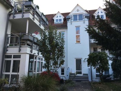 3-Zimmer-Maisonettewohnung mit 3 Balkonen und Blick in den schönen Garten (ideal für 2 bis 3 Pers.)