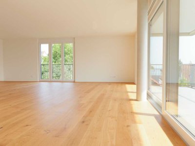 Bezugsfertig, Große 4-Zimmer-Wohnung mit großzügigem Balkon