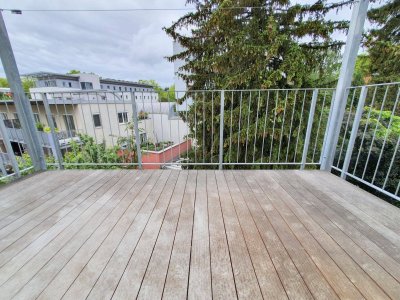 * * * QUADRATISCHE TERRASSE... KEIN NACHBAR OBERHALB (!)... NÄCHST LKH/MedUni und KF-UNIVERSITÄT * * *