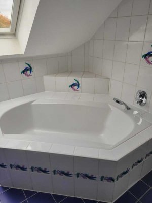 Stilvolle, gepflegte 3-Zimmer-Dachgeschosswohnung mit Balkon in Vellmar