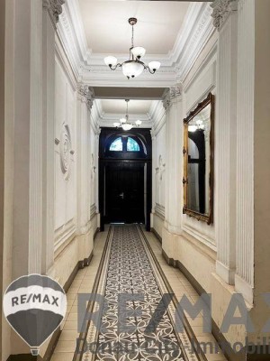 "Top-sanierte 2-Zimmer-Altbauwohnung im begehrten Servitenviertel"